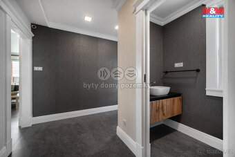 Prodej rodinného domu 4+1, 1008 m², Bohuňov - 8