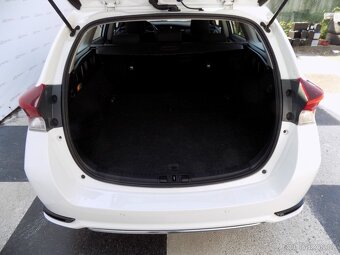 Toyota Auris 1.8 Hybrid/Active/1.Maj.ČR/AT/ - 8