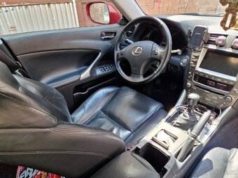 Lexus is 220d - 8