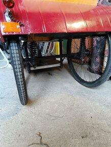 Starý pěkný invalidní vozík, možnost přídavného motoru - 8