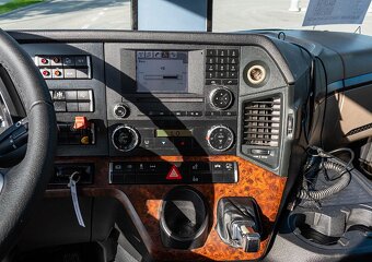 Mercedes-Benz Actros 2542 6x2 - valník s hydraulickou rukou - 8