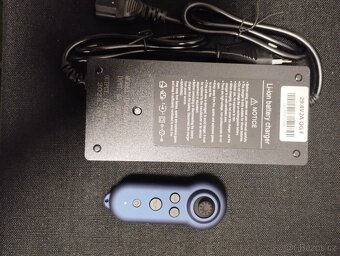 NOVÝ ODLEHČENÝ ELEKTRICKÝ INVALIDNÍ VOZÍK+ DÁREK - 8