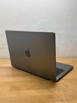 MacBook Pro 14” 2023 M2 PRO /32GB RAM/512GB SSD/Záruka - 8