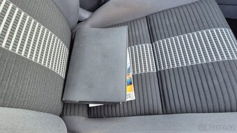 Volkswagen Golf  V - 8