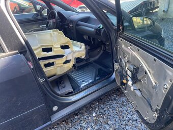 AUDI A2 1.6FSi - NA DÍLY - - 8