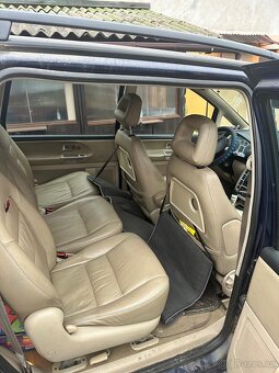 Ford Galaxy - 8