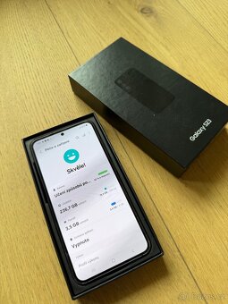 Samsung Galaxy S23 256GB černý - 8