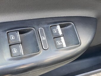 Škoda Octavia II 1.6 FSi , 85 kW benzín, 2006 - 8