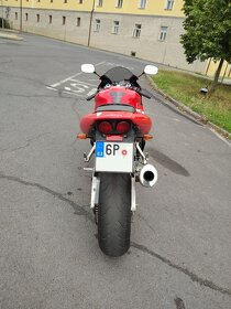 Yamaha YZF-R1 - 8