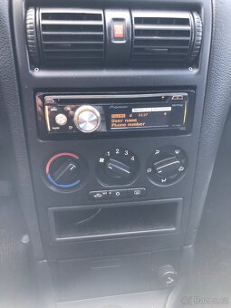 Auto na náhradní díly - 8