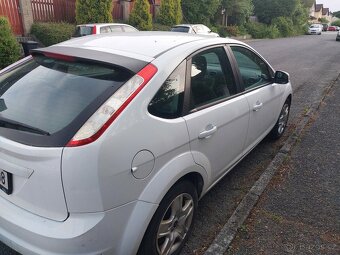 Prodám FORD FOCUS 1,6 - benzín - 8