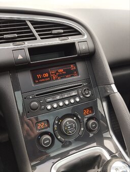 Peugeot 3008 2,0 HDI 110kw - 8