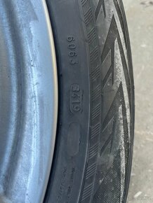 Sada - kola disky gumy 225/60 R17 Tucson zimní - 8
