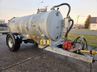 Fekální cisterna Wielton 7m3 - 8