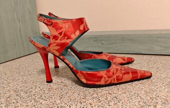 Svatební šaty červené - 8