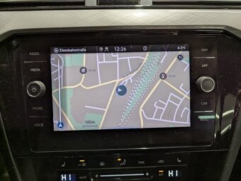VW Passat B8 2.0 TDI 110kW DSG Tažné ACC Kamera Navi Virtual - 8