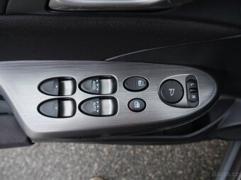 Honda Civic 1.4 I , 73 kW nafta, 2010 - 8