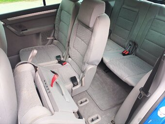 VW TOURAN 2.0 16V 103kw 7 míst - 8