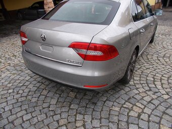 skoda superb 2 fac.2.0tdi veskere nd.kod barvy 9202 - 8