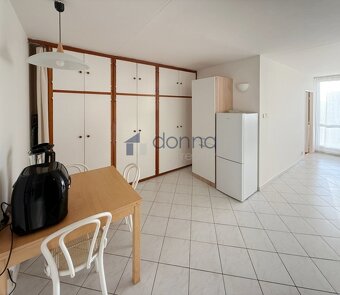 Pronájem bytu 2+kk/L, 41,5 m2, 6. nadzemní podlaží, ul. Nekv - 8