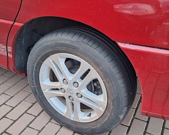 TOYOTA PREVIA - 8