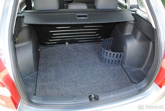 Škoda Fabia 2 kombi 1.4 63kW - klimatizace - ESP - 8