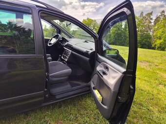 Ford Galaxy - 8