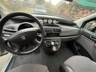 Peugeot 807 - 8