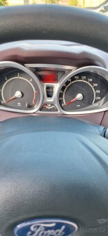 Ford fiesta 1.6 tdci - 8