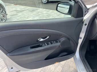 Renault Mégane Grandtour BOSE-Edition 1.6i - 8