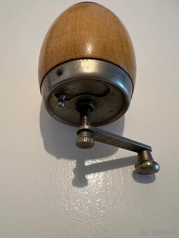 Starožitný ruční mlýnek na pepř - Antigue, vintage - 8
