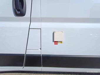 Predám Citroën Jumper 35 L3H2 BlueHDi - chladiarenská - 8