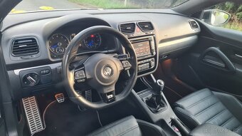 VOLKSWAGEN SCIROCCO R - 2,0TSi 195kW - Manuál. - 8