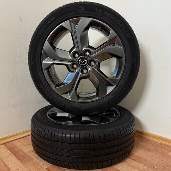 MAZDA CX-30 5x114,3 R18 ET45+LETNÍ 215/55R18 7mm - 8
