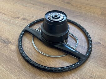 Volant Mercedes w114 - 8