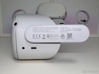 Meta Quest 2 256GB + Elite Strap + pouzdro - 8