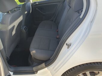 Vw Golf 1.6 MPI nová stk - 8