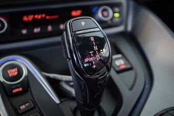 BMW i8 - 8