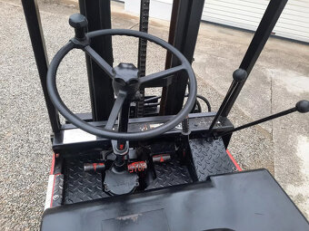 Vysokozdvižný vozík Linde E15 s elektrickým - 8