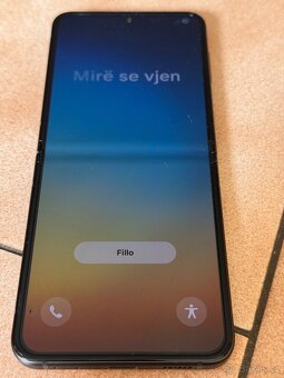 Prodám samsung z flip 5 ‘ 5g , 8gb 512 gb Grey - 8