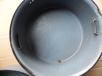 Starý smaltovaný tlakový hrnec - 8