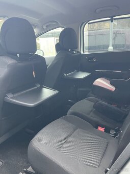 Peugeot 5008-7 míst - 8