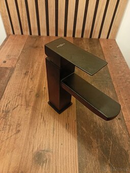 Umyvadlová baterie černá - 8