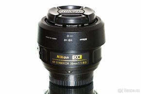 Nikon AF-S Nikkor 35mm 1:1,8 G + UV filtr TOP STAV - 8