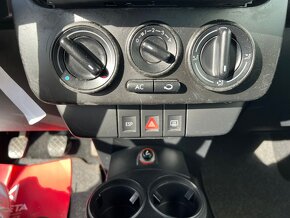 Volkswagen New Beetle 1.4 Style, Klima - 8
