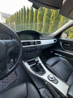 Predám BMW E90 330xDrive 4x4 190kw/258koní - 8