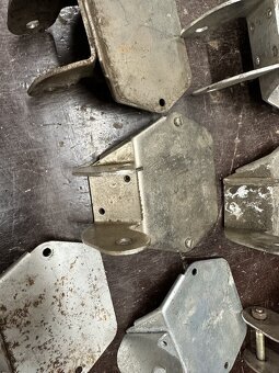 Predám skrinkový regulátor napati JAWA ČZ 175 250 35 - 8