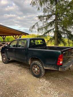 Toyota Hilux - 8