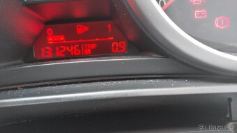 mazda 3 1,6 16V - 8