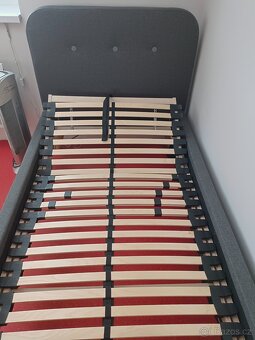 Kvalitní postel včetně roštu a matrace - 8